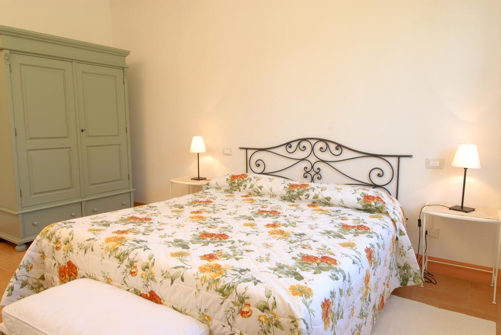 Agriturismo Tenuta Conti Faina Fratta Todina Pokoj fotografie